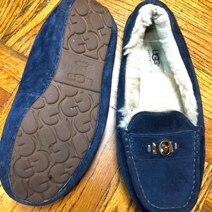 Uggs Navy Moccasin